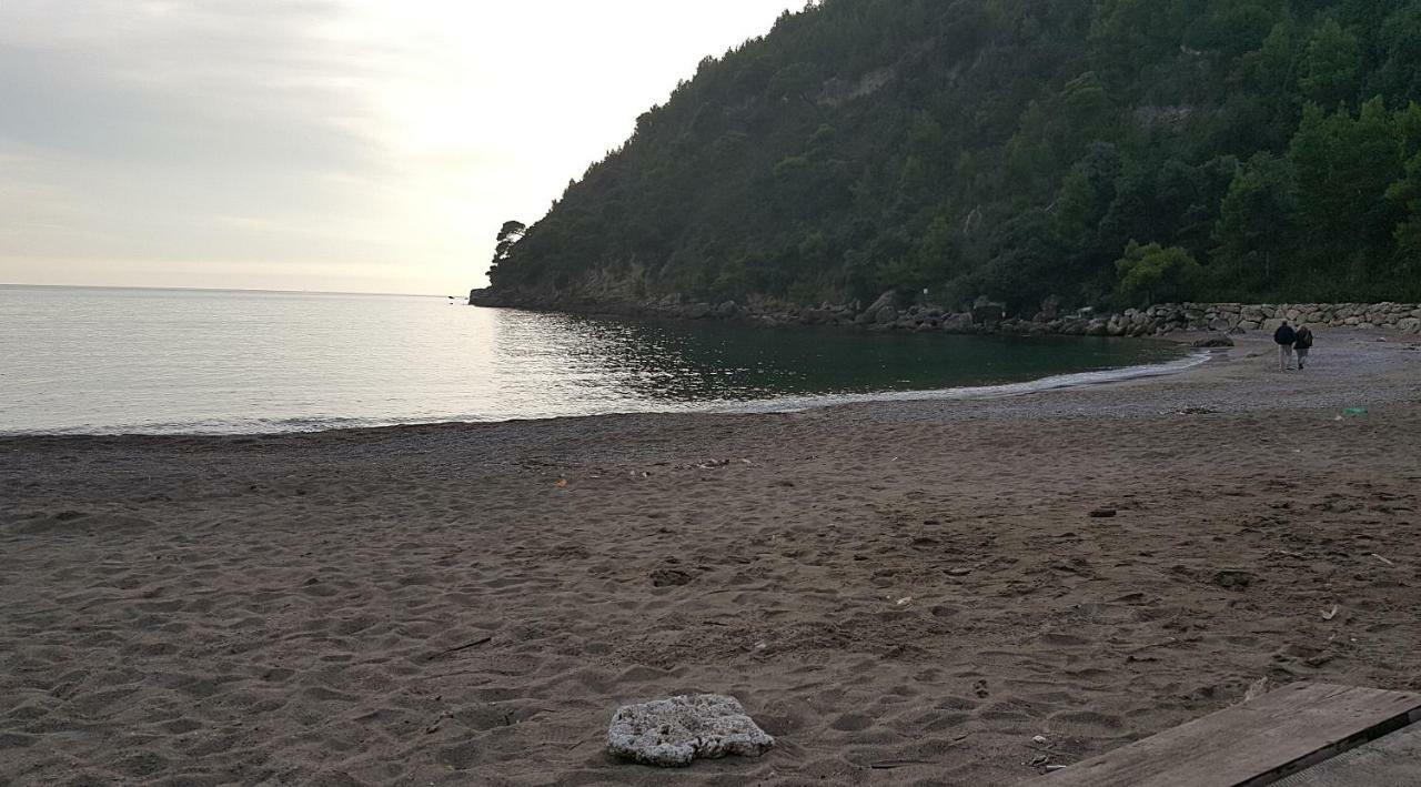 "Il Nespolo" Villa Scauri  Eksteriør billede